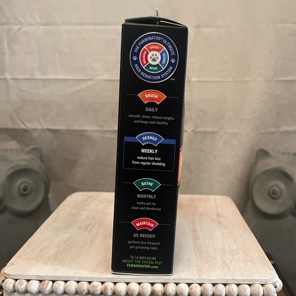 ⚡️Furminator Undercoat DeShedding Tool - Picture 3 of 4